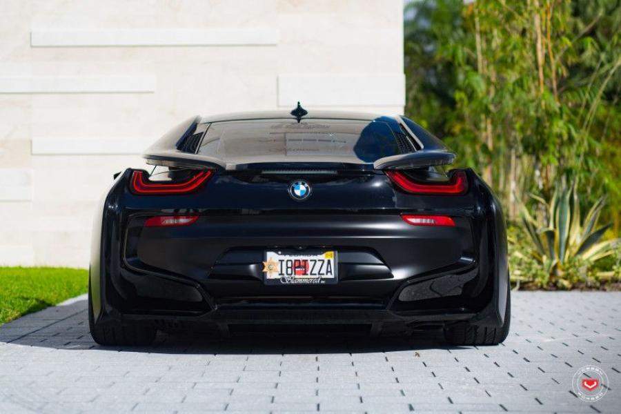  BMW i8 on Vossen Wheels (LC-104) 2016 года  (фото 18 из 39)